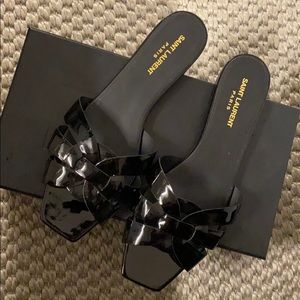 Saint Laurent tribute flat sandal